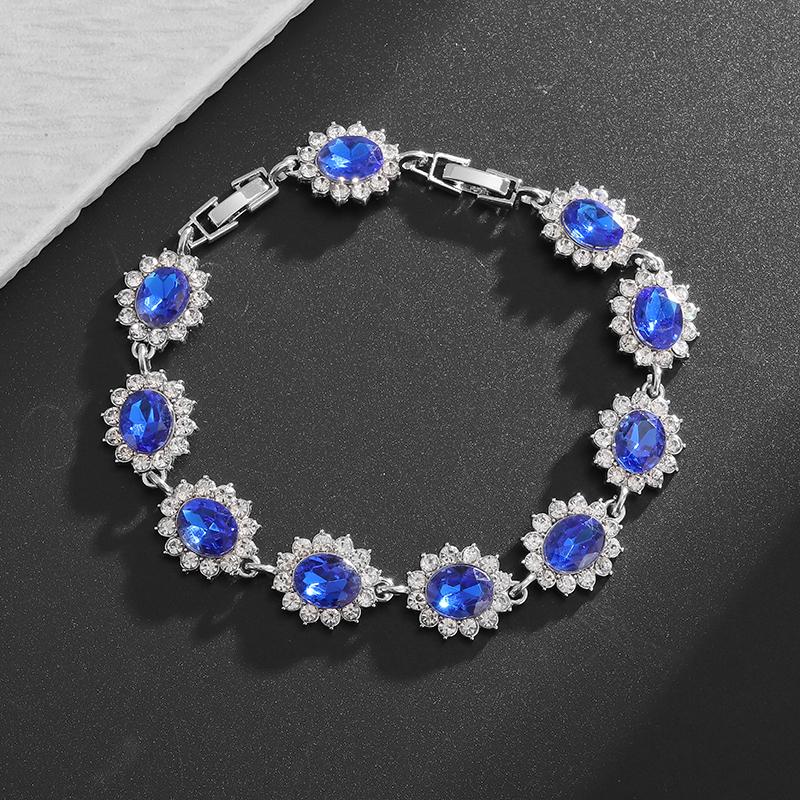 Fashionable and Exquisite Shiny Zircon Sunflower Bracelet Women's Trendy Dinner Party Jewelry Girls Gift