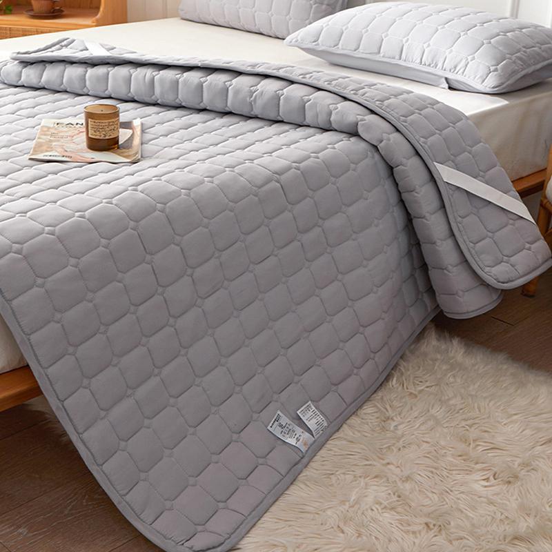 1pc Waterproof Mattress Protector with Elastic Corner Straps, Machine Washable Bedding Cover for Single/Double Beds, Fits Home, Hotels, Modern Bedding