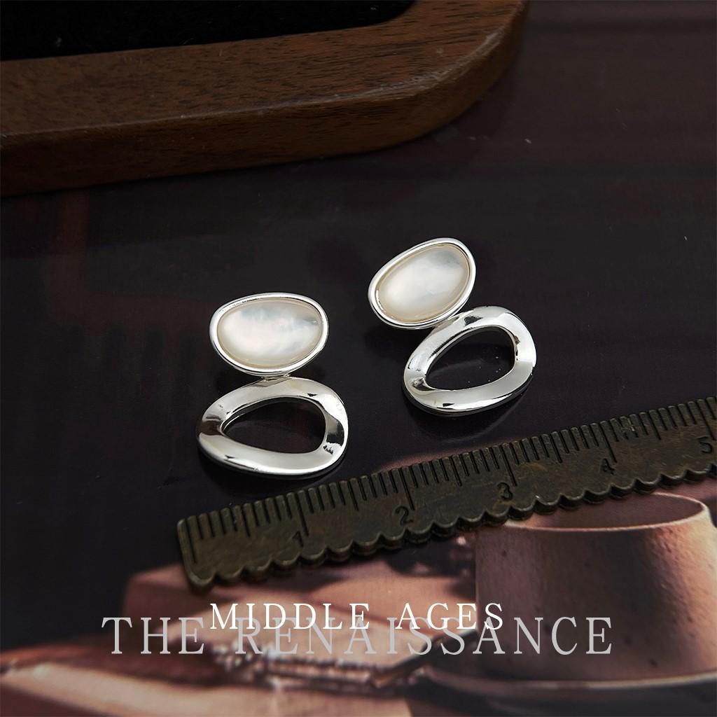 French Retro Simple Geometric Circle Shell Stud Earrings Light Luxury Temperament Simple Style Earrings