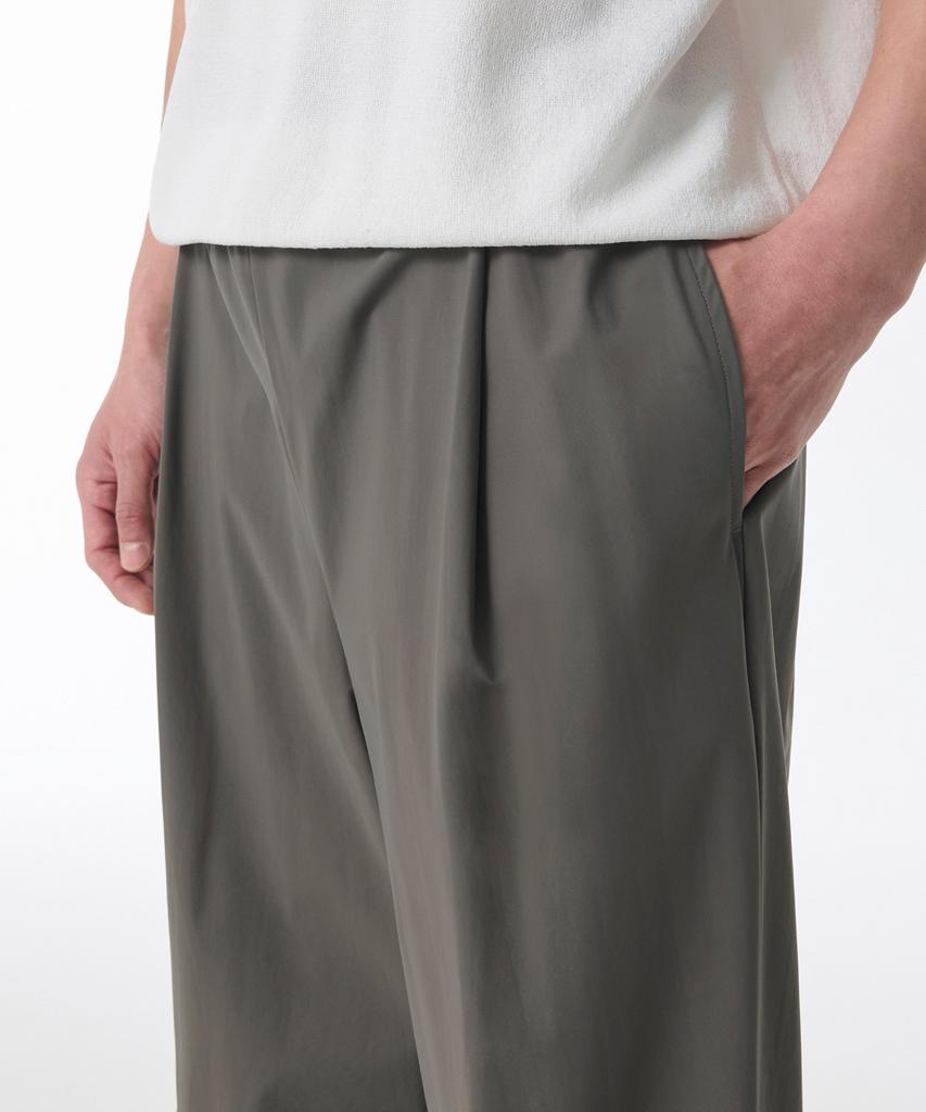 Musinsa Standard Cooling Deep Tuck Wide Elastic Waist Pants [Khaki Gray]
