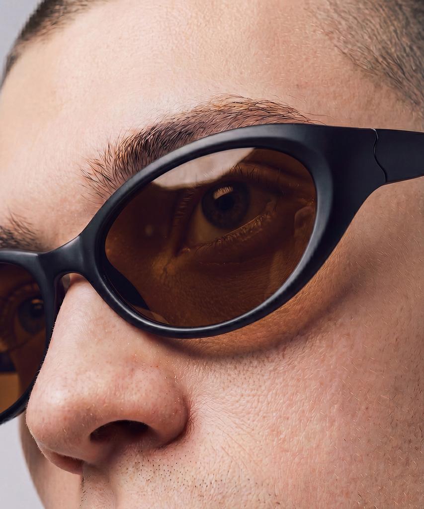 Lukadiseu Lk42 Onyx Oval Sunglasses