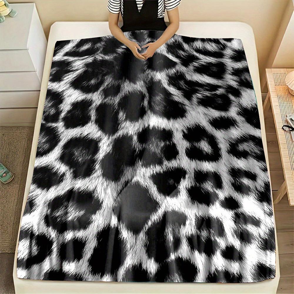 A Black And White Spotted Leopard Print Blanket, Perfect for Office Naps, a Cozy Throw for Home, And a Great Gift for Family