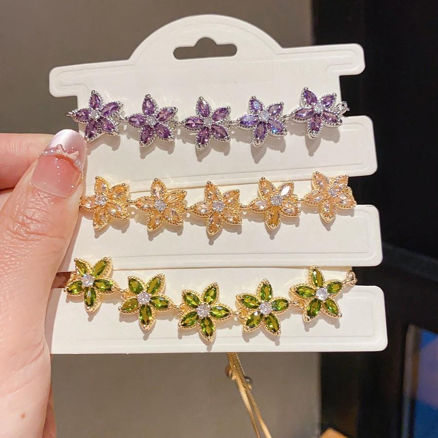 Vintage Floral Zircon Stone Jewelry Bracelet With Gold Finish For Gift Giving