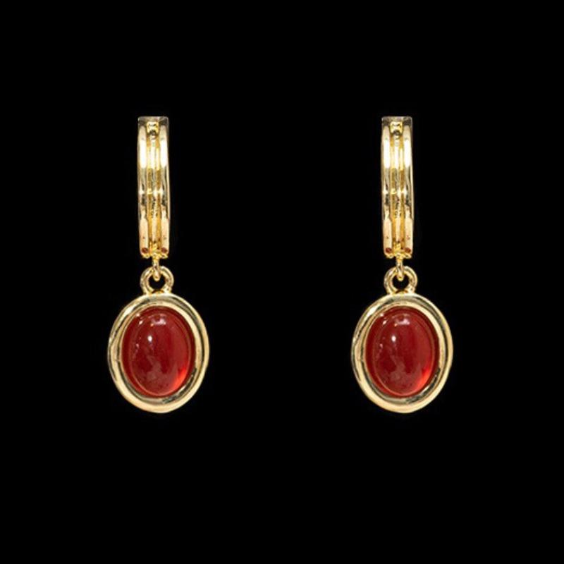 Retro Red Cat's Eye Earrings Niche Light Luxury High-end Temperament Ear Buckle Fashion Style Suitable for Square & Round Faces