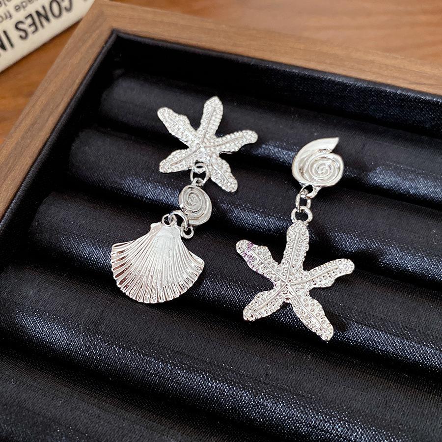 Silver Needle Zircon Starfish Earrings High Sense Fashion Temperament Stud Earrings Personality Niche Versatile Light Luxury Earrings Women