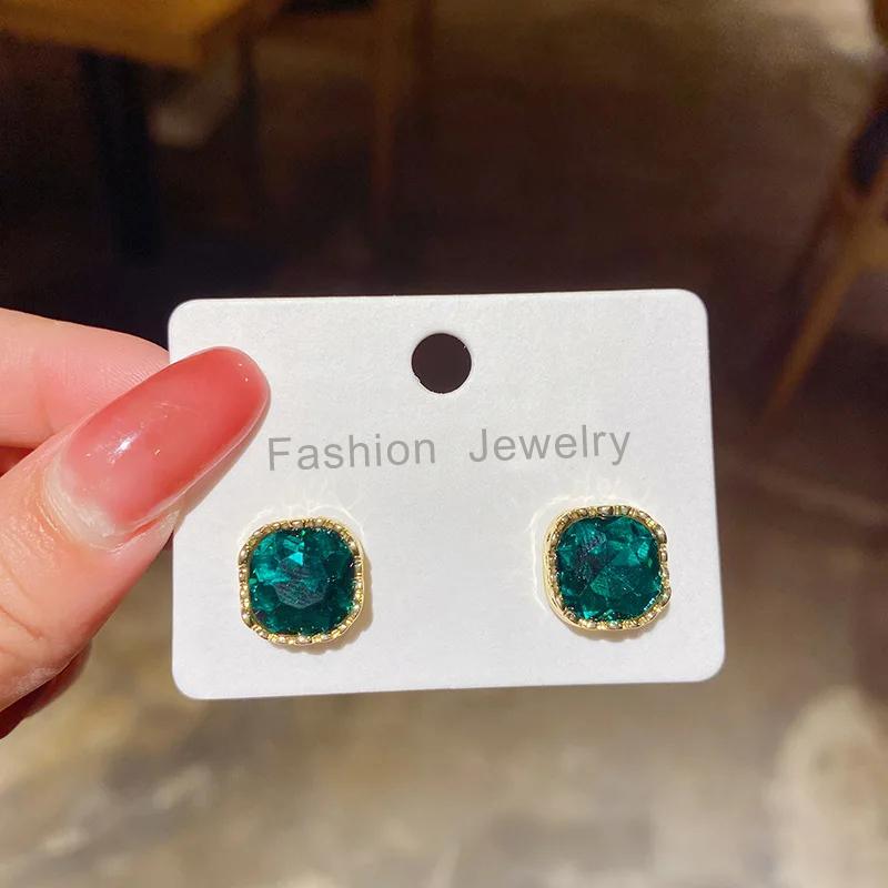 Cercei cu șuruburi pătrați de cristal de culoare verde pentru femei, culoare aur, laterale, vintage baroc, zână, nuntă, elegantă, bijuterii rafinate pentru urechi 2023