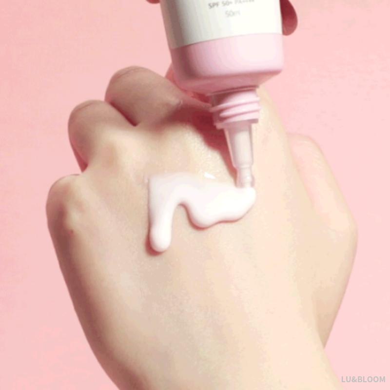 ROUND LAB Camellia Deep Collagen Firming Sun Serum SPF50+ PA++++ 50ml (+Free Gift)