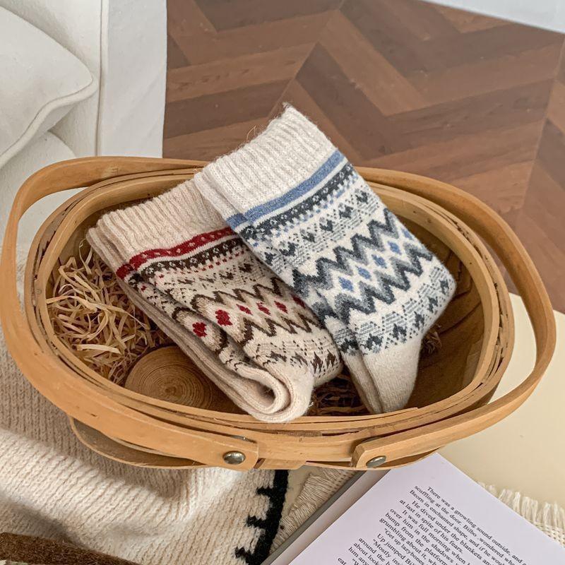 Fair Island Vintage Wool Socks, Women's Mid-calf Socks, Thickened and Warm Pile Socks for Autumn and Winter, Long Calf Socks