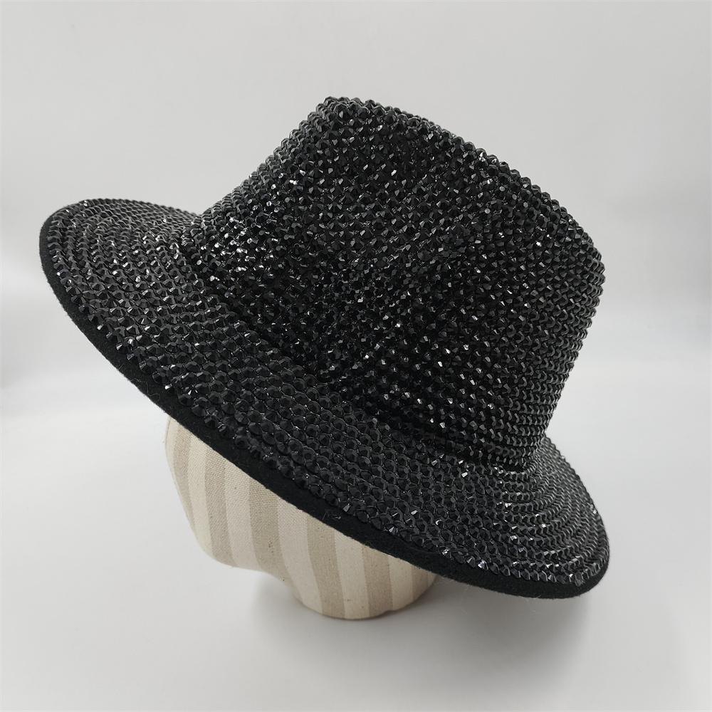 Strass- und Perlen-Fedoras Jazzhüte für Männer und Frauen Rote passende Schwarze Diamant-Fedoras Bühnenbankettkappe 2022 Großhandel