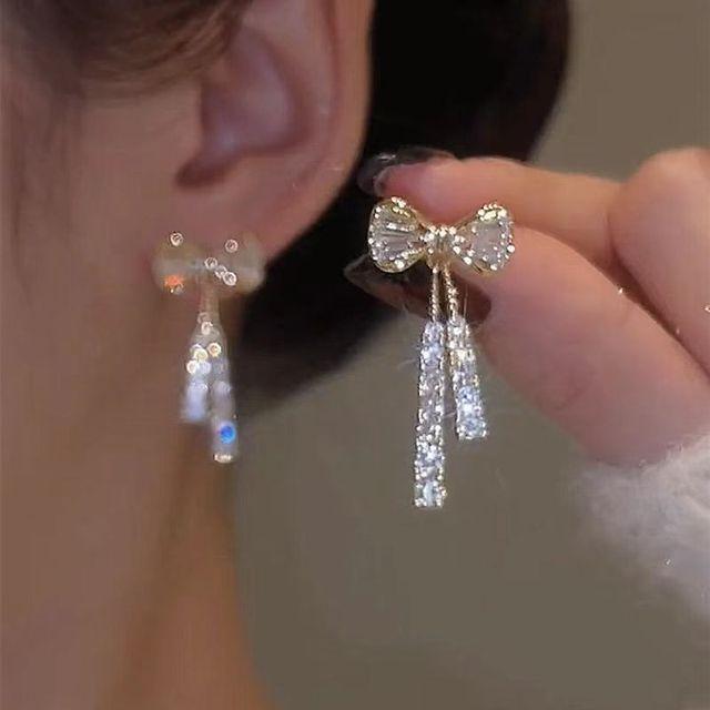 2023 New Fashion Trend Unique Design Elegant Delicate Geometric Retro Irregular Earrings Women Jewelry Party Gifts Wholesale