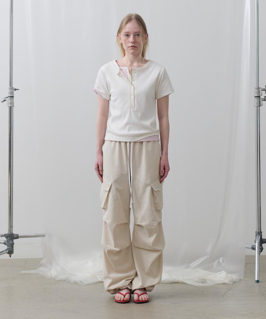 Toabe Contrast Ribbed Half-Open Tee (Cream)