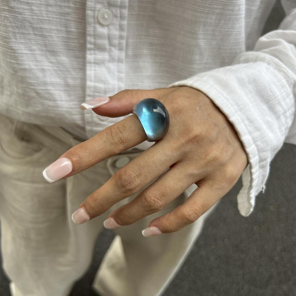 Transparenter farbiger Harzring, glatter geschwungener stapelbarer Statement-Ring, geeignet für den täglichen Gebrauch und Partys