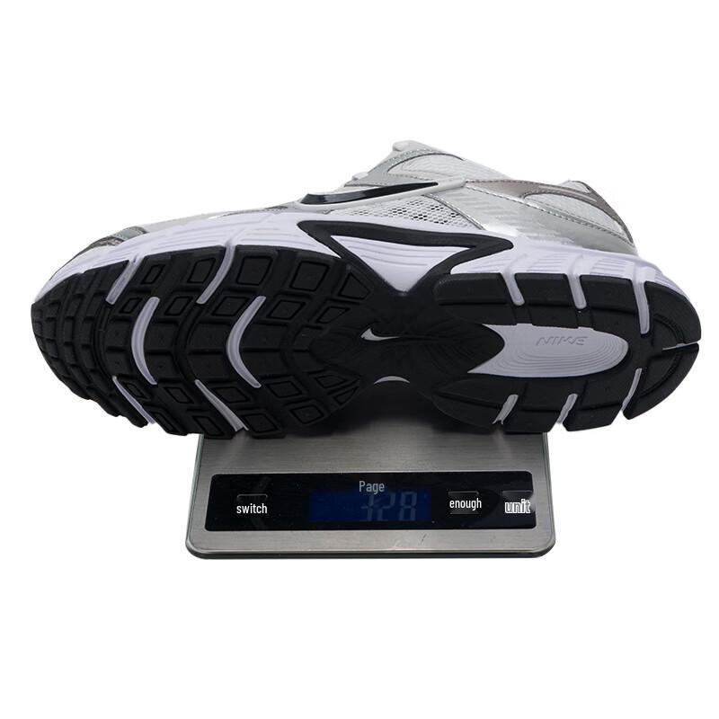 Nike Men's V5 RNR Sport Casual Shoes