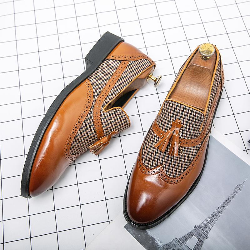 Moda 2024 Nowe Mokasyny Biznesowe z Frędzlami dla Mężczyzn Wsuwane na Palce Brązowe Buty do Jazdy Mężczyźni Buty Eleganckie Modne Mokasyny Ślubne Darmowa Dostawa