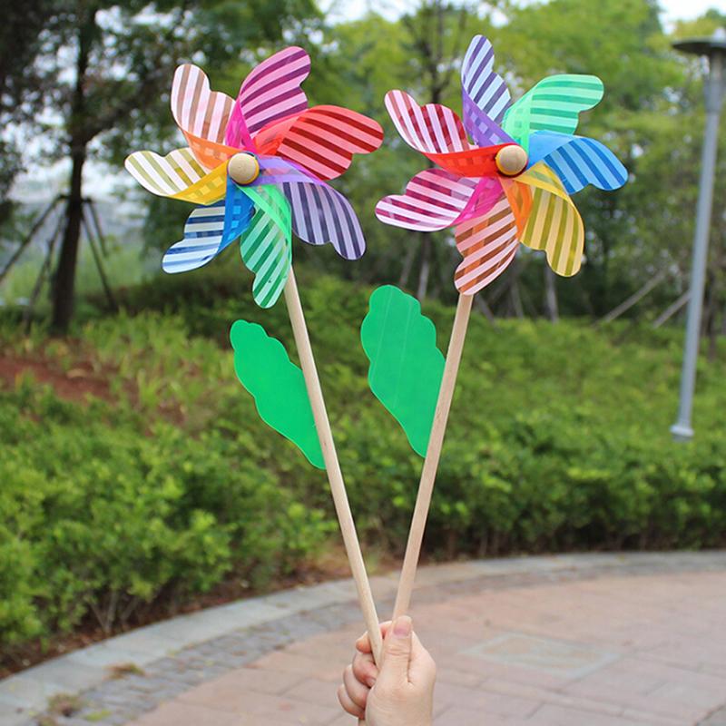18 cm Holz Handheld Kunststoff Windmühle Dot Gestreiften Bunte Holz Pole Windmühle Garten Hof Party Ornament Outdoor Kinder Spielzeug