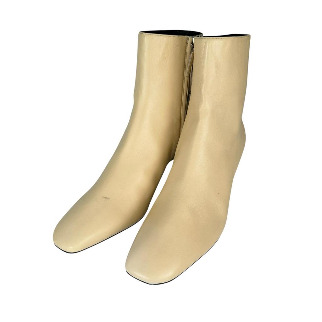 OFF-WHITE (38) Square toe Women Boots White