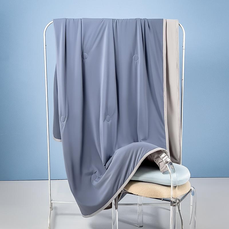 Cooling Ice Silk Summer Blanket Lightweight Breathable Quilt for Bed Sofa Machine Washable for Hot Summer Nights