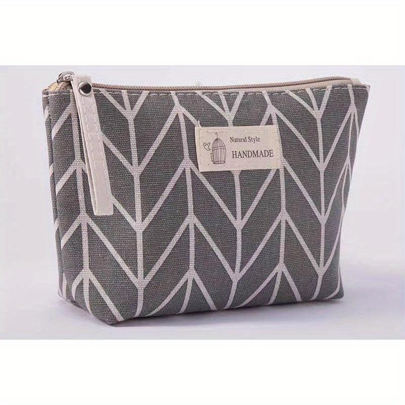 Multi-Functional Women's Makeup Bag Large Capacity Toiletry Organizer with Zipper Closure, Mixed Colors for Travel, Daily Use & Coin Storage