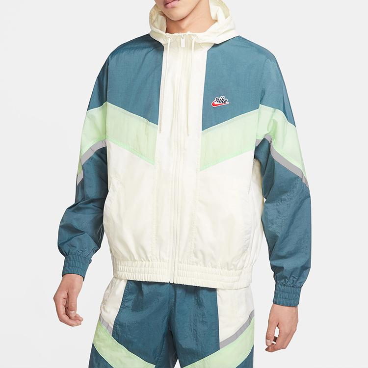 Nike Αθλητικά Ρούχα Windrunner+ Μπουφάν με Κουκούλα και Ανακλαστικές Λεπτομέρειες Ανδρικά Μπουφάν Sail-White CZ0782-133