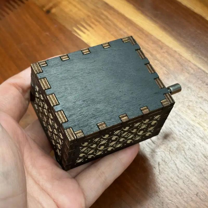 Vintage Hand-Cranked Wood Music Box, Intricate Carvings, Mechanical Operation, with No Electricity Needed, for New Year and Birthday Gifts