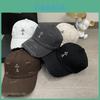 Boné de Beisebol Neutro com Decoração Cruzada de Cor Sólida e Design Rasgado Para Streetwear e Uso Casual
