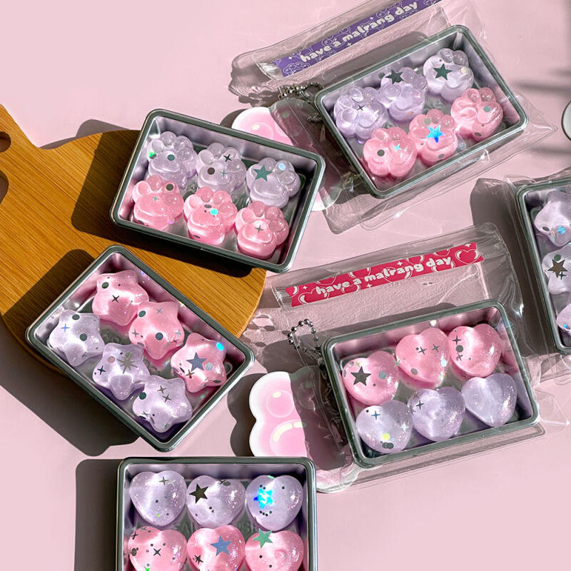 1 Schachtel mit 15 glitzernden, pastellfarbenen, weichen Schlüsselanhängern