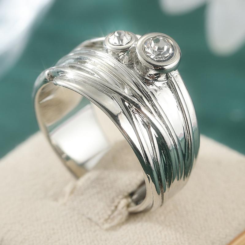 Vintage Inlaid White CZ Women's Ring Dazzling CopperColor Hand Carving Daily Wear Party Jewelry Anniversary Gift