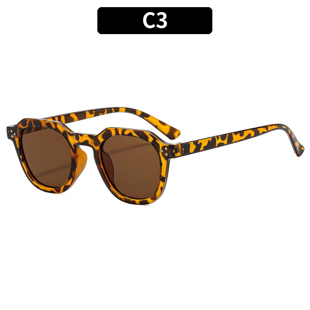 New Retro Square Sunglasses For Women Men Fashion Luxury Design Rivets Sun Glasses Trending Shades Uv400 Eyeglasse