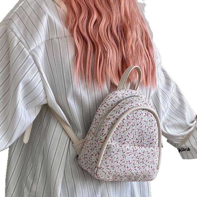 Vielseitiger und leichter kleiner Rucksack für Mädchen und Studenten, mit modischem und hochwertigem Design.