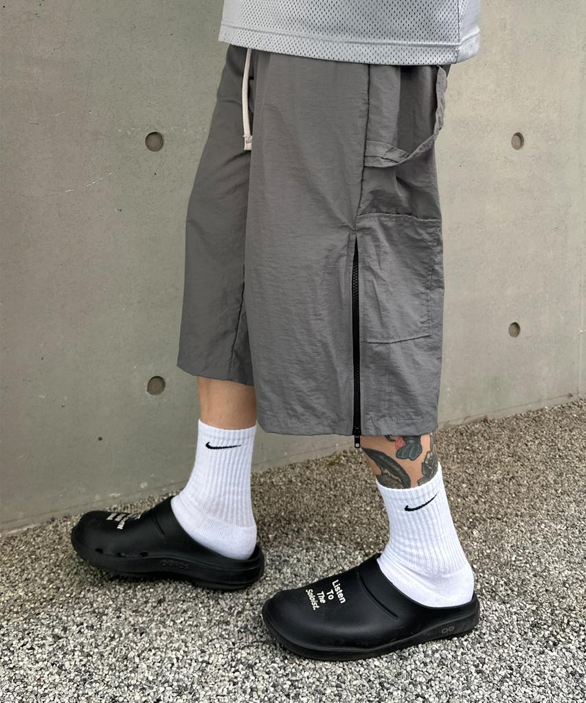 Keullako Nylon Side Zipper Carpenter Bermuda Pants (Grey)