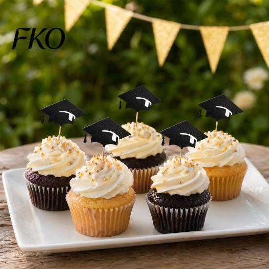 Steife Holzspieß-Topper 6 Stück Abschlusskuchen-Topper, Mini-Abschlusskappen-Cupcake-Schwarzspieße, Lebensmittel-Appetizer-Spieße für die Klasse von 2026 Party