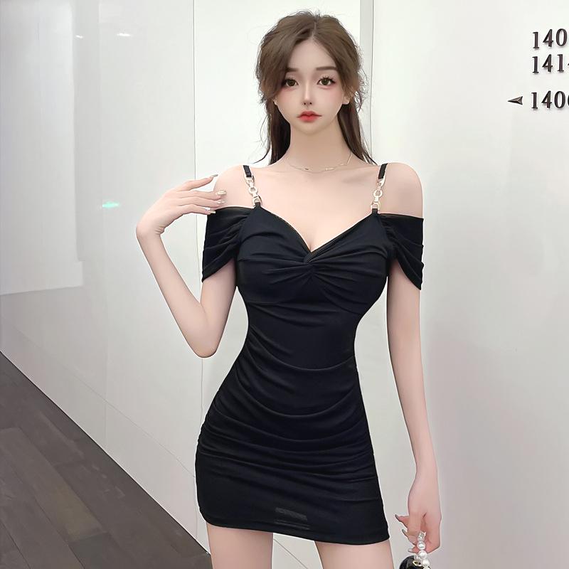 French Summer Off-Shoulder Sexy Socialite Dress: Hip-Hugging, Pure Desire Short Skirt