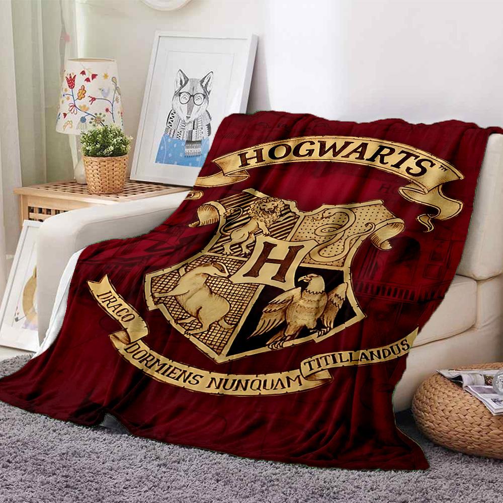 1 db Harry Potter Roxfort Címeres Flanell Pléd Könnyű Puha Meleg Minden Évszakra Takaró Kanapéhoz, Ágyhoz, Utazáshoz,L1029035