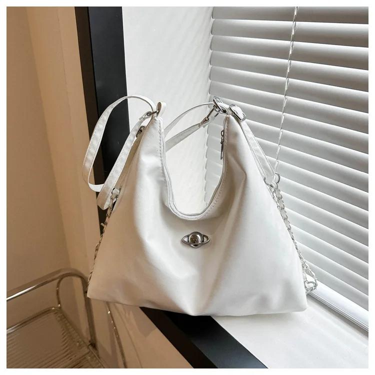 Damen Schultertasche mit großer Kapazität Weibliche Umhängetasche Studentische Unterrichtstasche Neuer lässiger Stil Luxus