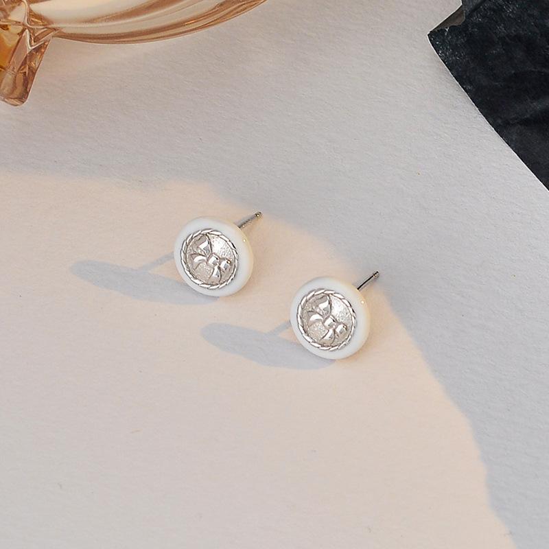 Exquisite Niche Design, Bow Earrings, Buttons, Small Fragrance Style Earrings, Elegant Women's Temperament