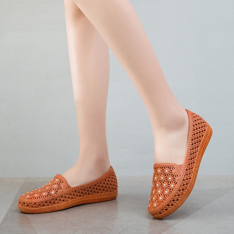 Flats Shoes Women Hollow Out Slip On Casual Nurse Shoes Summer Loafers Female Sandals Shallow Beach Breathable
