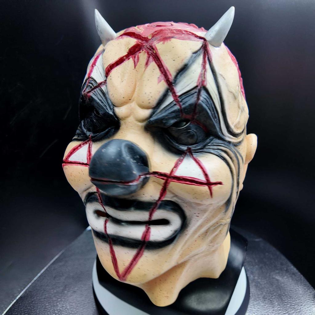Free labeling and quality inspection for film and television costume performance knot masks and headgear