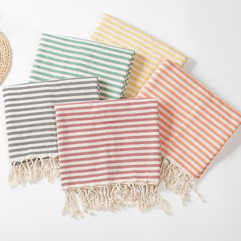Customized 100% Cotton Turkish Beach Towel Soft Yarn-Dyed Jacquard Fringed Striped Pattern All-Season Ventilated for Bath Use