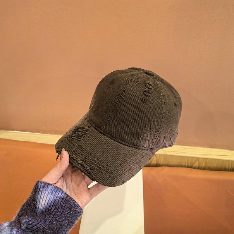 New Soft Top Hole Gradual Change Baseball Cap Men and Women Show Small Face Old Wear Cap Young Couples Tide Hat