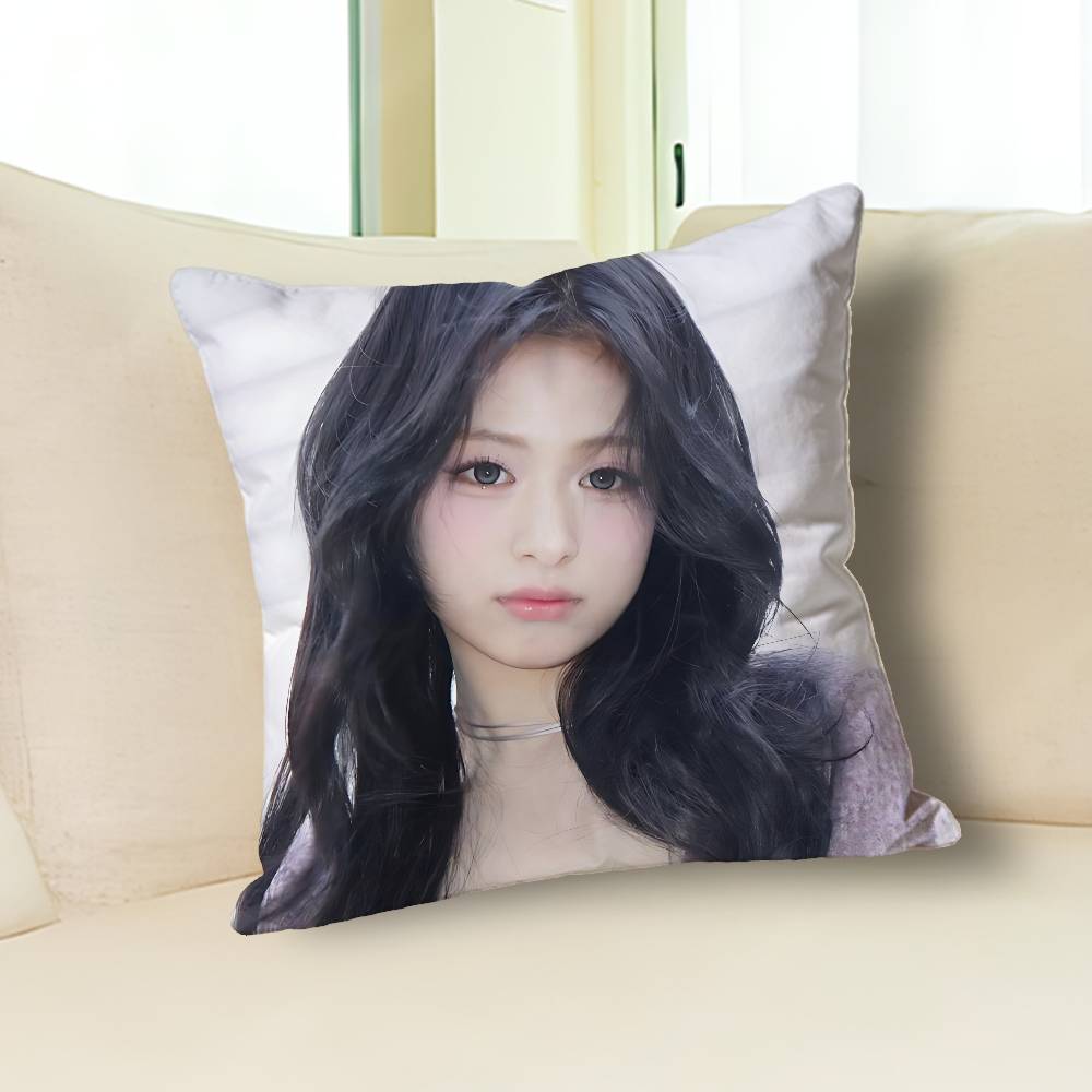 Housses de coussin mignonnes pour chanteuse A-Ahyeon pour chambre à coucher salon canapé décoration de maison Housse de coussin en polyester avec fermeture éclair