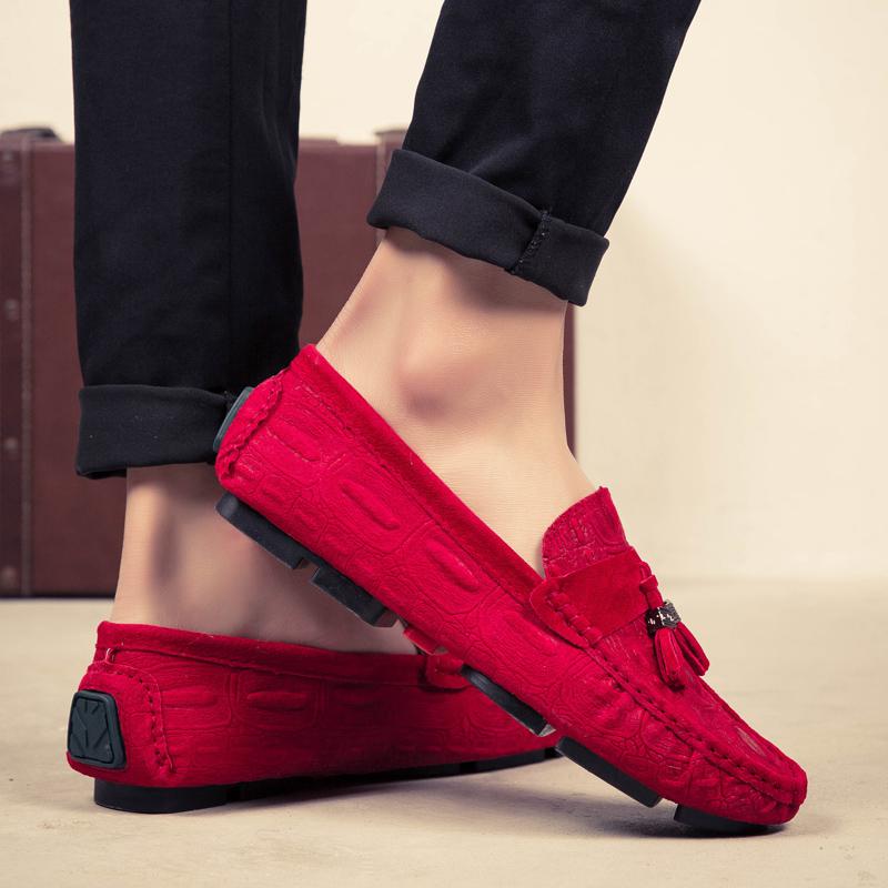 2026 Designer Shoes Loafers Men Zapatos De Hombre Slip-On Mens Shoes Casual Male Red Driving Moccasins Suede Leather Loafer