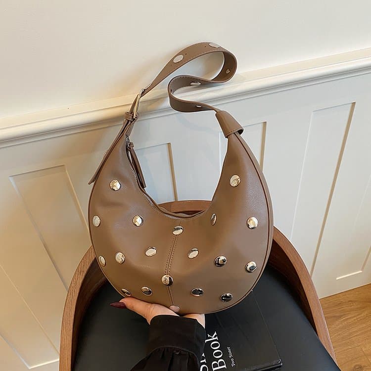 Rivet crescent armpit bag shoulder women's bag