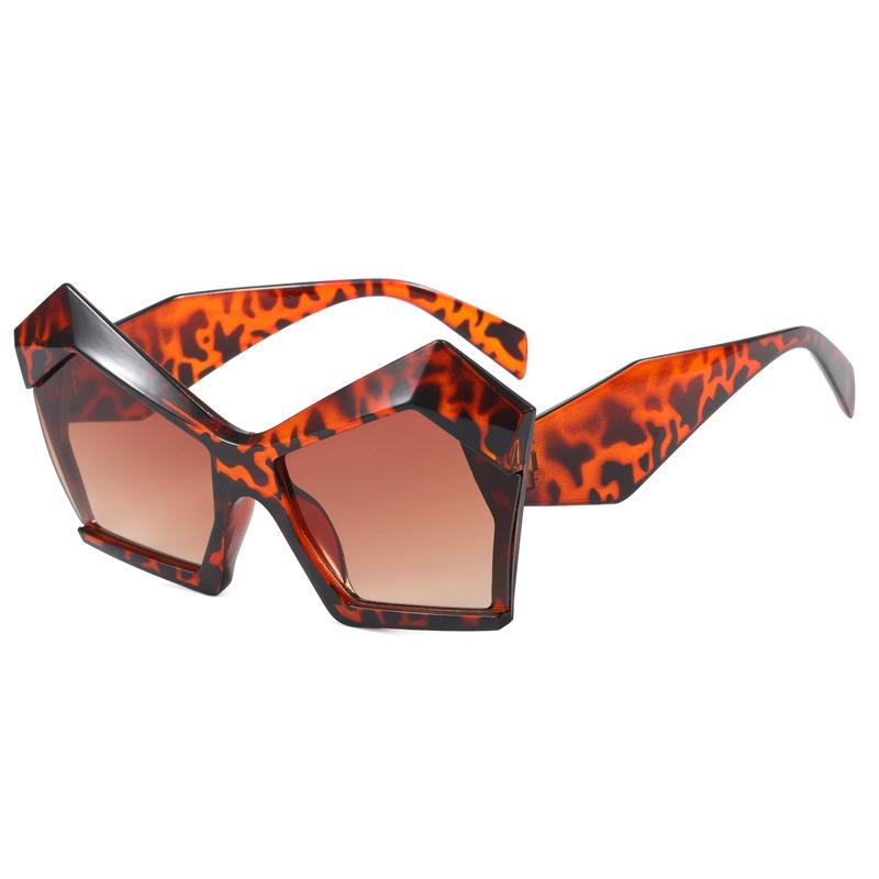 Nouveaux Lunettes de Soleil Vintage Oeil de Chat Femmes Hommes Lunettes de Soleil Carrées Grandes Lunettes Oculos De Sol pour Homme Femme Lunettes de Forme Spéciale