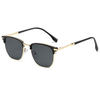 Nuovi Occhiali da Sole Quadrati Vintage Donna Uomo Marca Montatura in Metallo Occhiali da Sole Occhiali da Vista Femminili Oculos De Sol per Uomo Donna Occhiali da Vista
