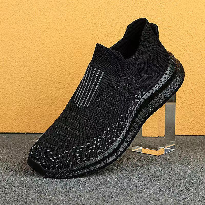 New fly-woven casual sports shoes men's soft-soled soft-faced mesh breathable running shoes coconut shoes