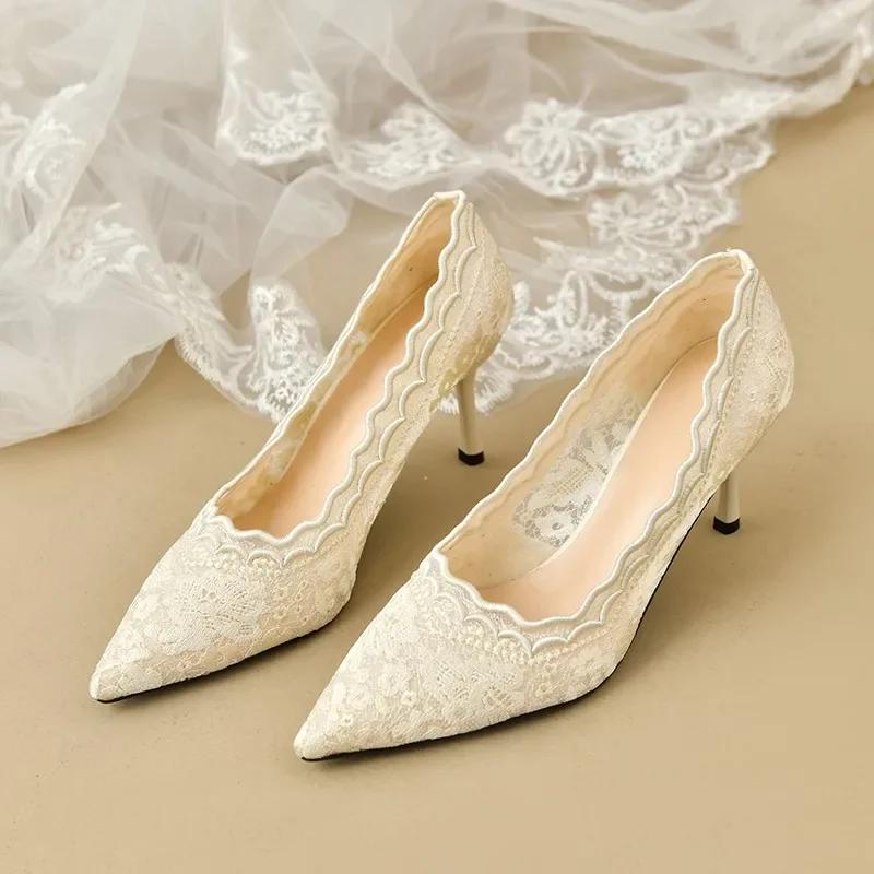 Moda Lusso Ricamo Pizzo Bianco Tacco Alto Scarpa da Sposa Donna Elegante Punta Appuntita Design di Marca Stiletto Décolleté Scarpa da Sposa Donna