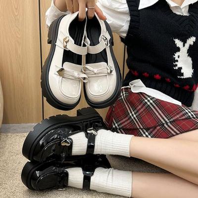 Modne lakierowane półbuty Mary Jane dla kobiet w stylu japońskim, z klamrą w kształcie serca, na platformie, punkowe, do mundurka JK, buty Lolita