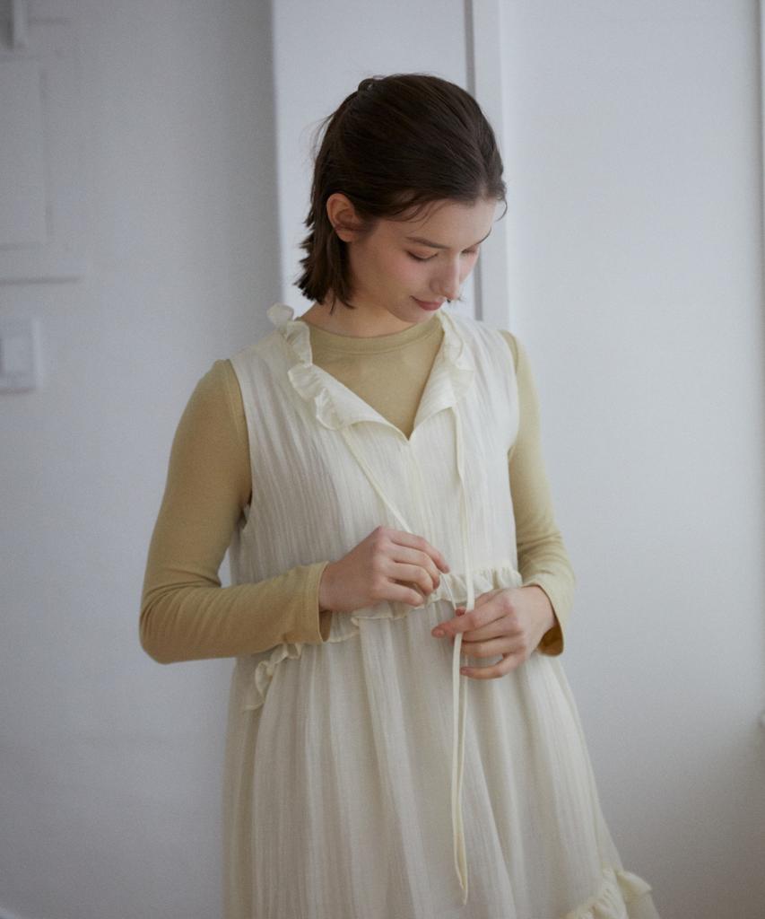 Wioi Shallot Ruffle Sleeveless Dress_Beige