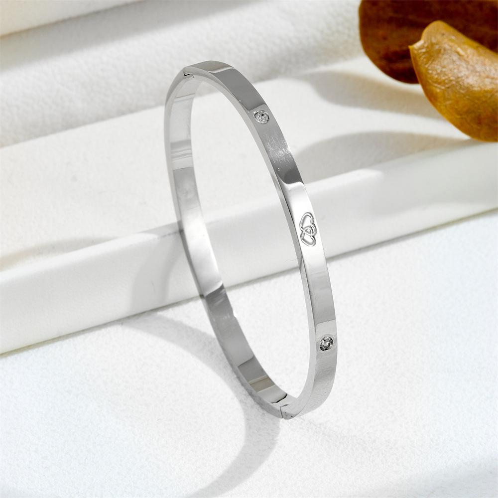 Fashion Bracelet, High-end Temperament Elegant Jewelry Light Luxury Niche Design Love Bracelet
