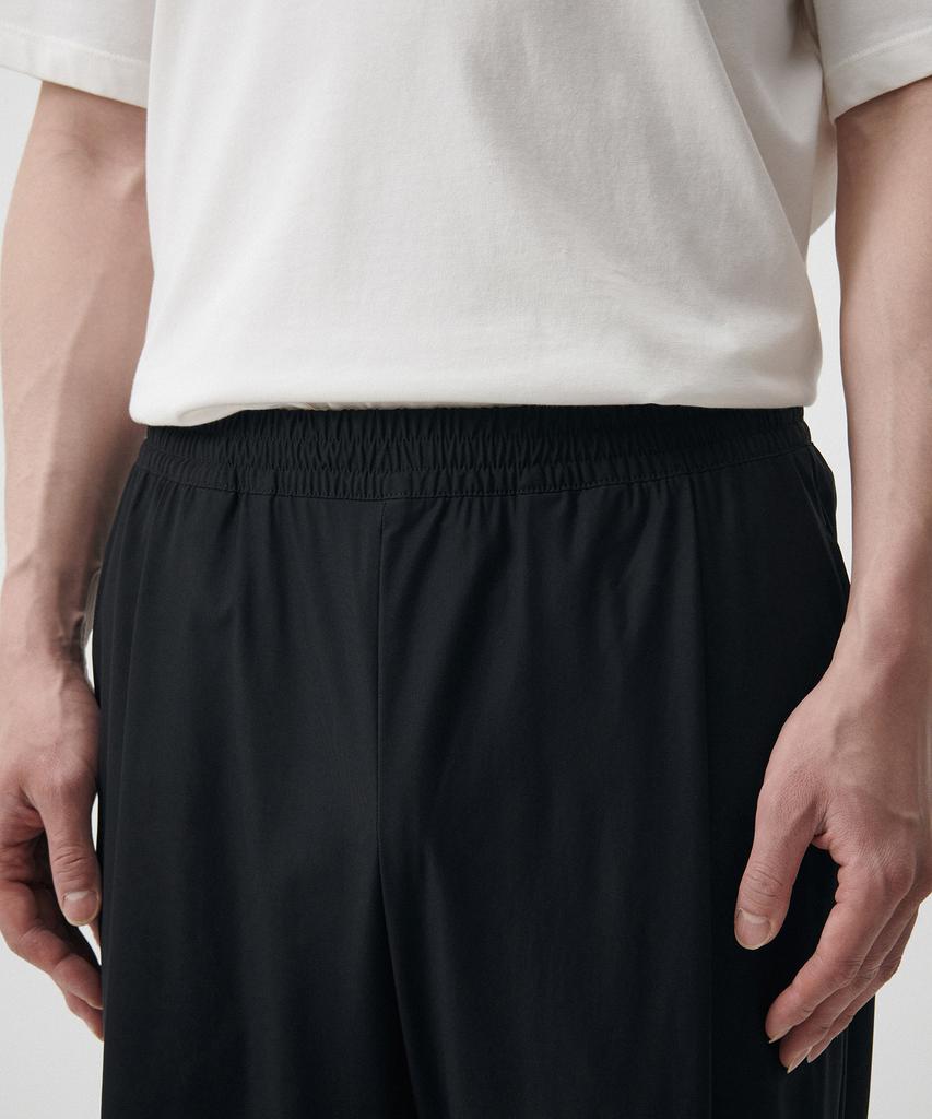 MUSINSA STANDARD Cooling Deep Tuck Wide Elastic Waist Pants [Black]
